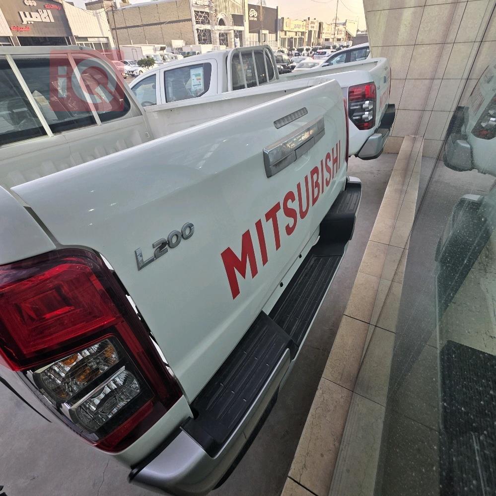 میتسوبیشی L200